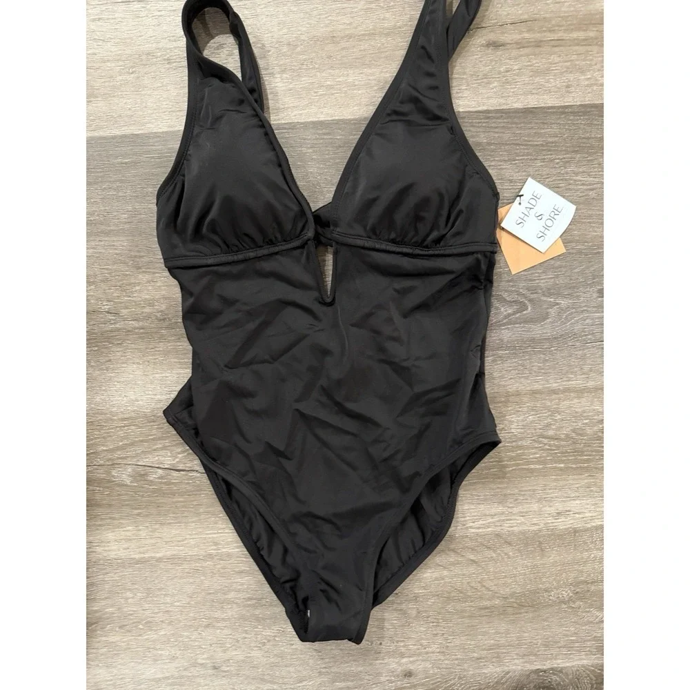Women's‎ 8-10 Plunge Neck Tummy Control Full Coverage Black One Piece